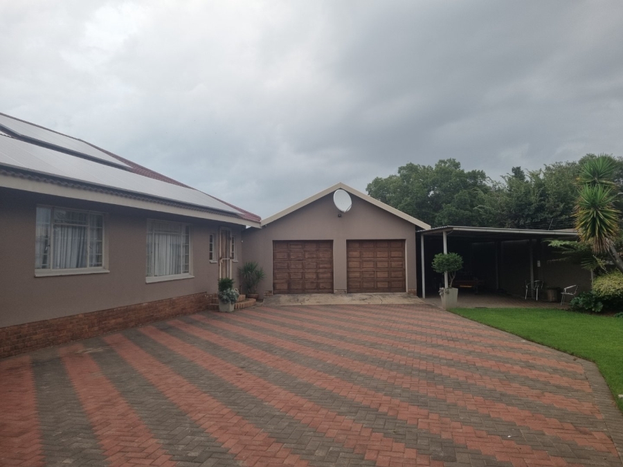 3 Bedroom Property for Sale in Vaalpark Free State